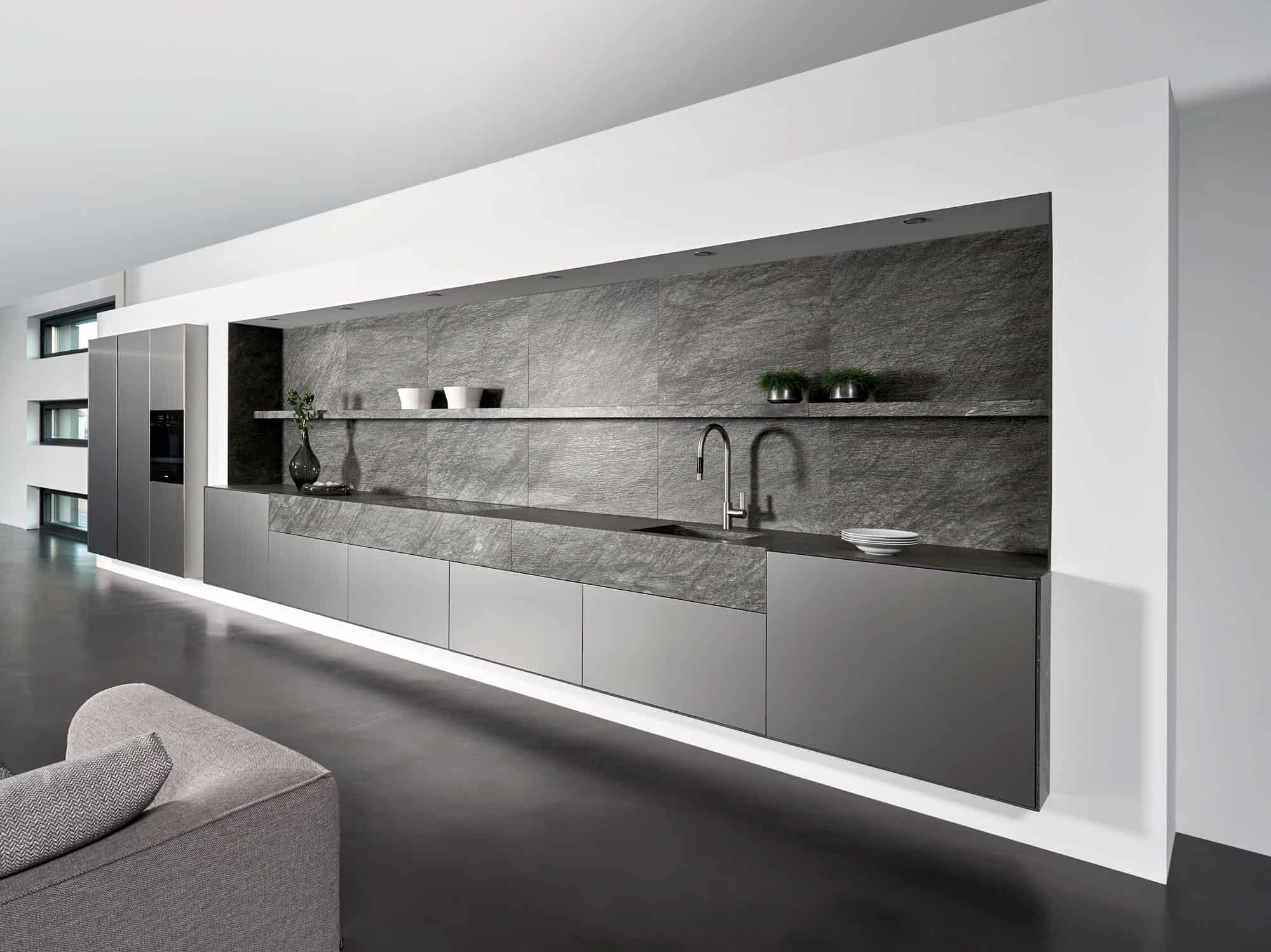 wall kitchen in leather quartzite and toreino aluminum dark decor melamine