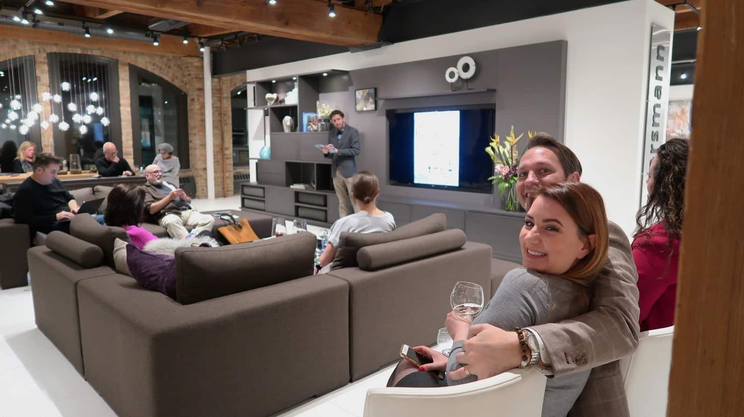 workshop attendees at eggersmann chicago learn about using instagram for their businesses