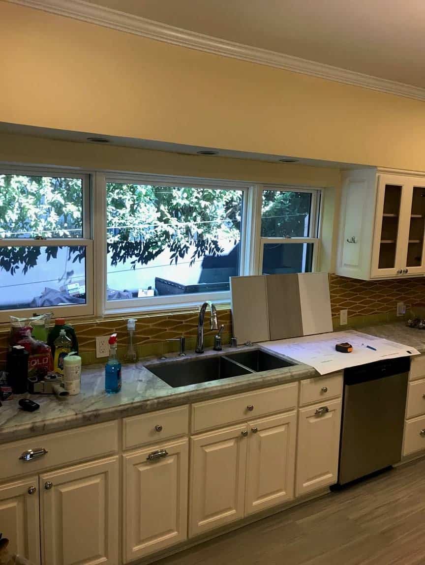 before picture of the sink and exterior window of a hancock park traditional home renovated with an eggersmann kitchen