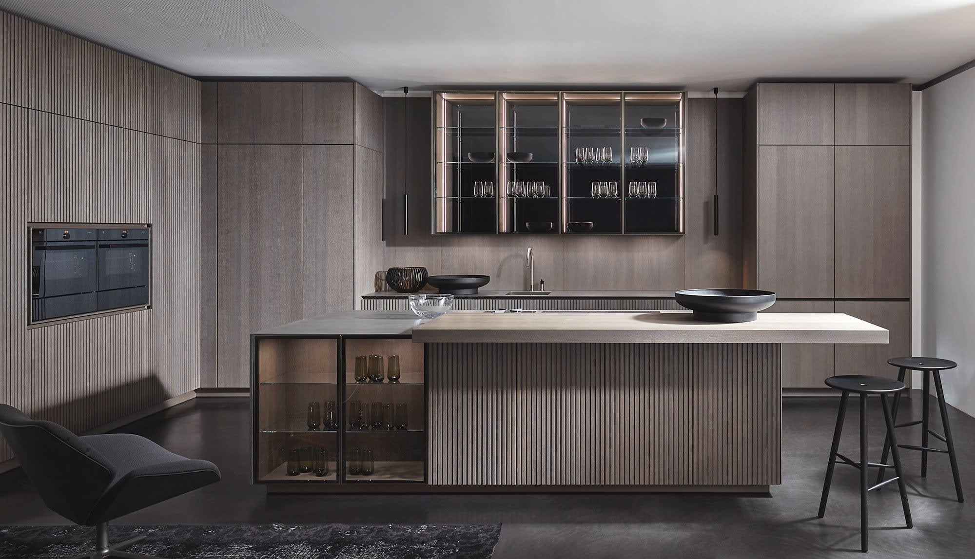 eggersmann-designed kitchen featuring lausanne dentil style wood veneer finish cabinetry