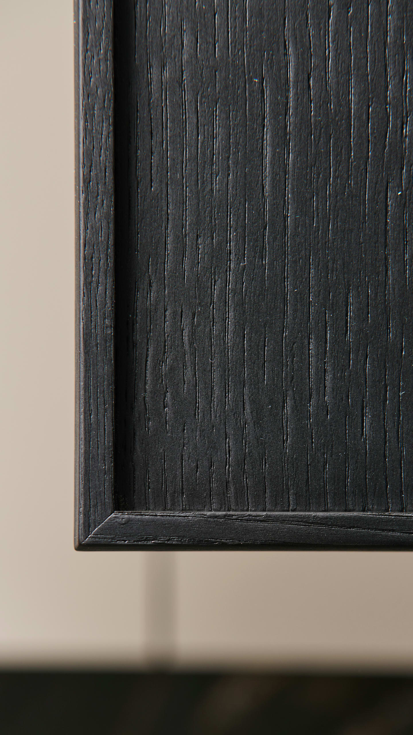 eggersmann wood veneer fronts in manhattan lacquered aluminum frame