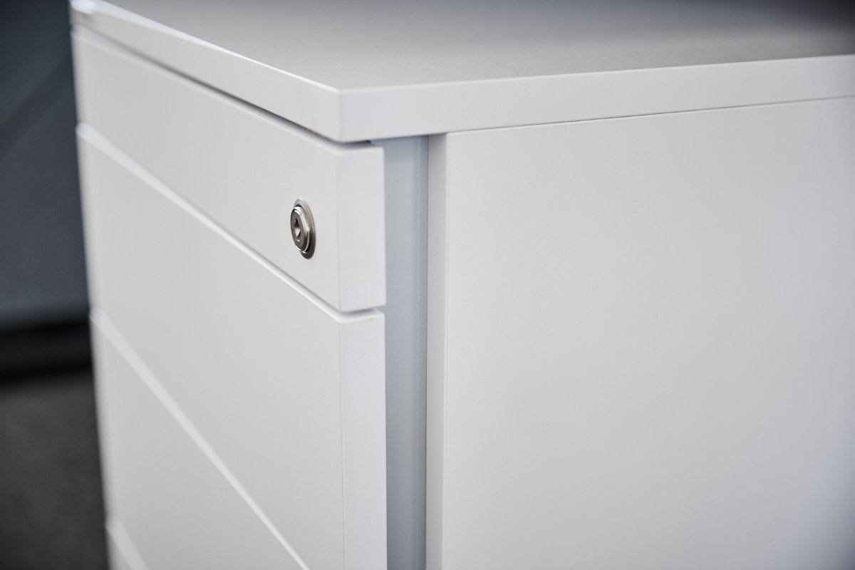 locking drawer in eggermann cabinetry