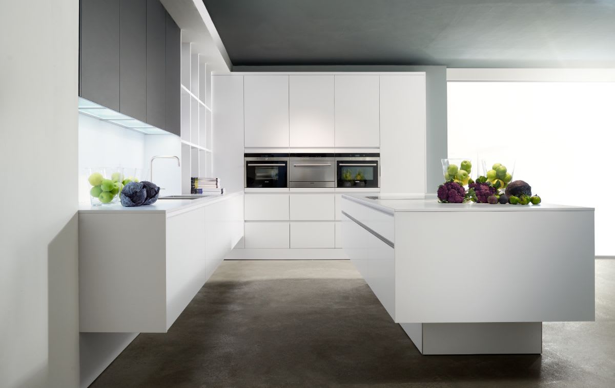 Luxury Black & White Kitchens - eggersmann