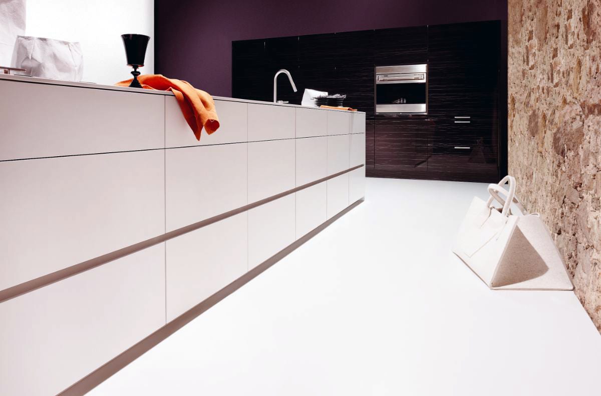 Luxury Black & White Kitchens - eggersmann