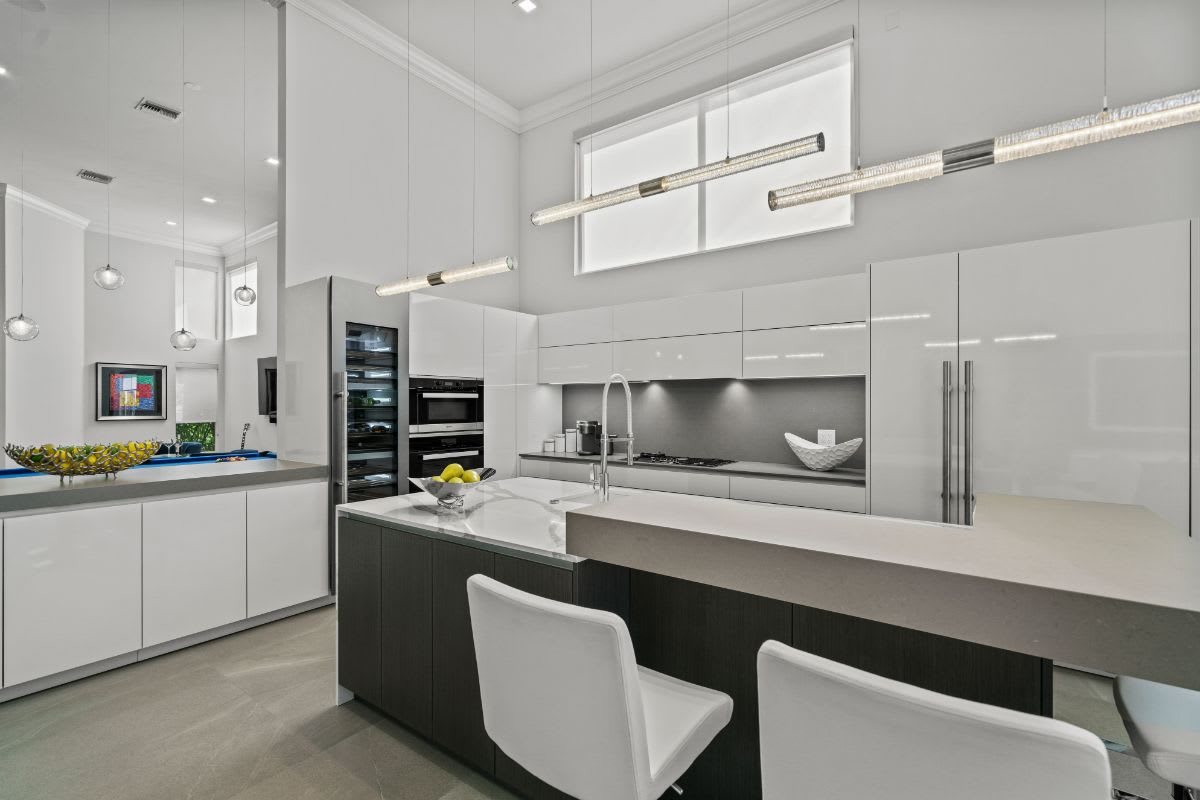 Luxury Black & White Kitchens - eggersmann
