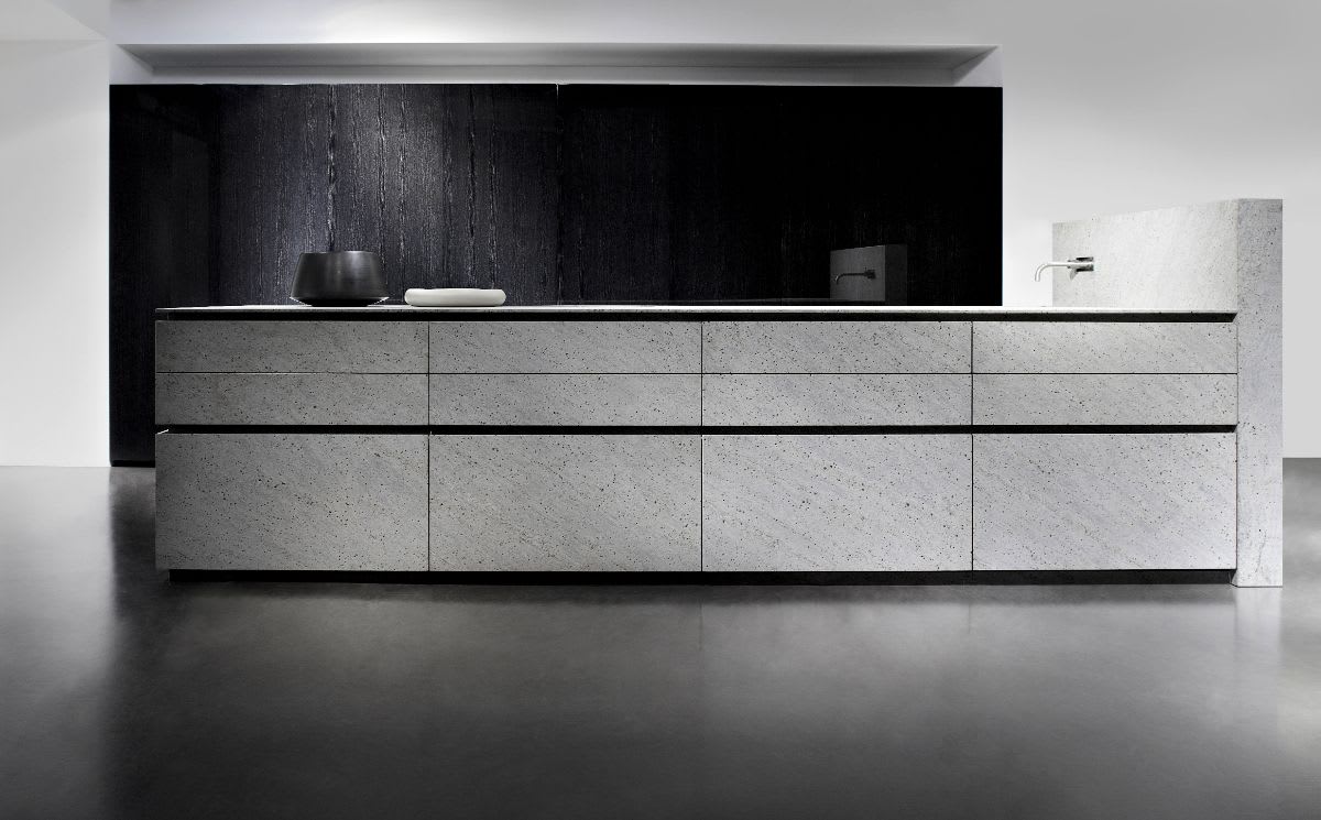 Luxury Black & White Kitchens - eggersmann