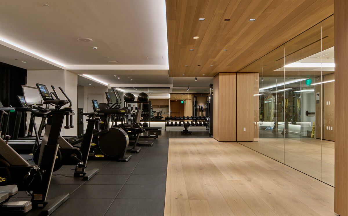 8899 beverly blvd residents' community gym