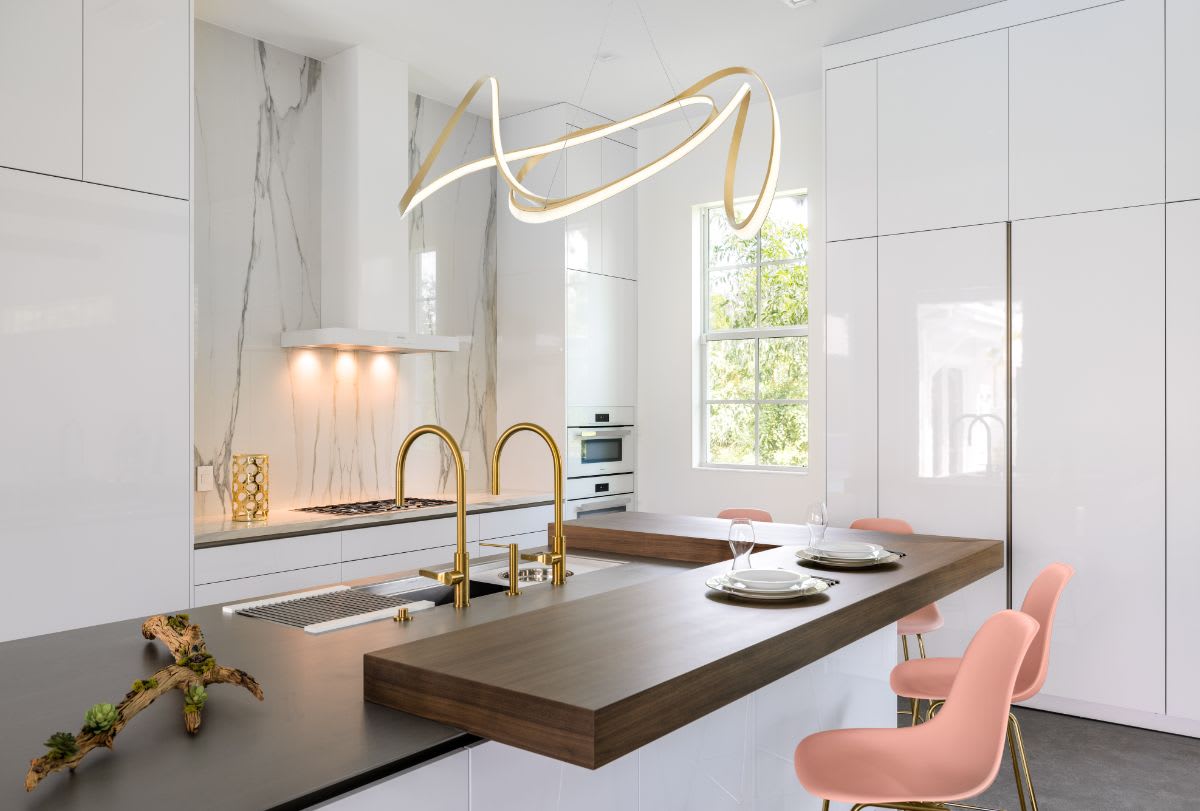 jupiter fl luxury white kitchen with walnut veneer bar top and hideaway bar closed