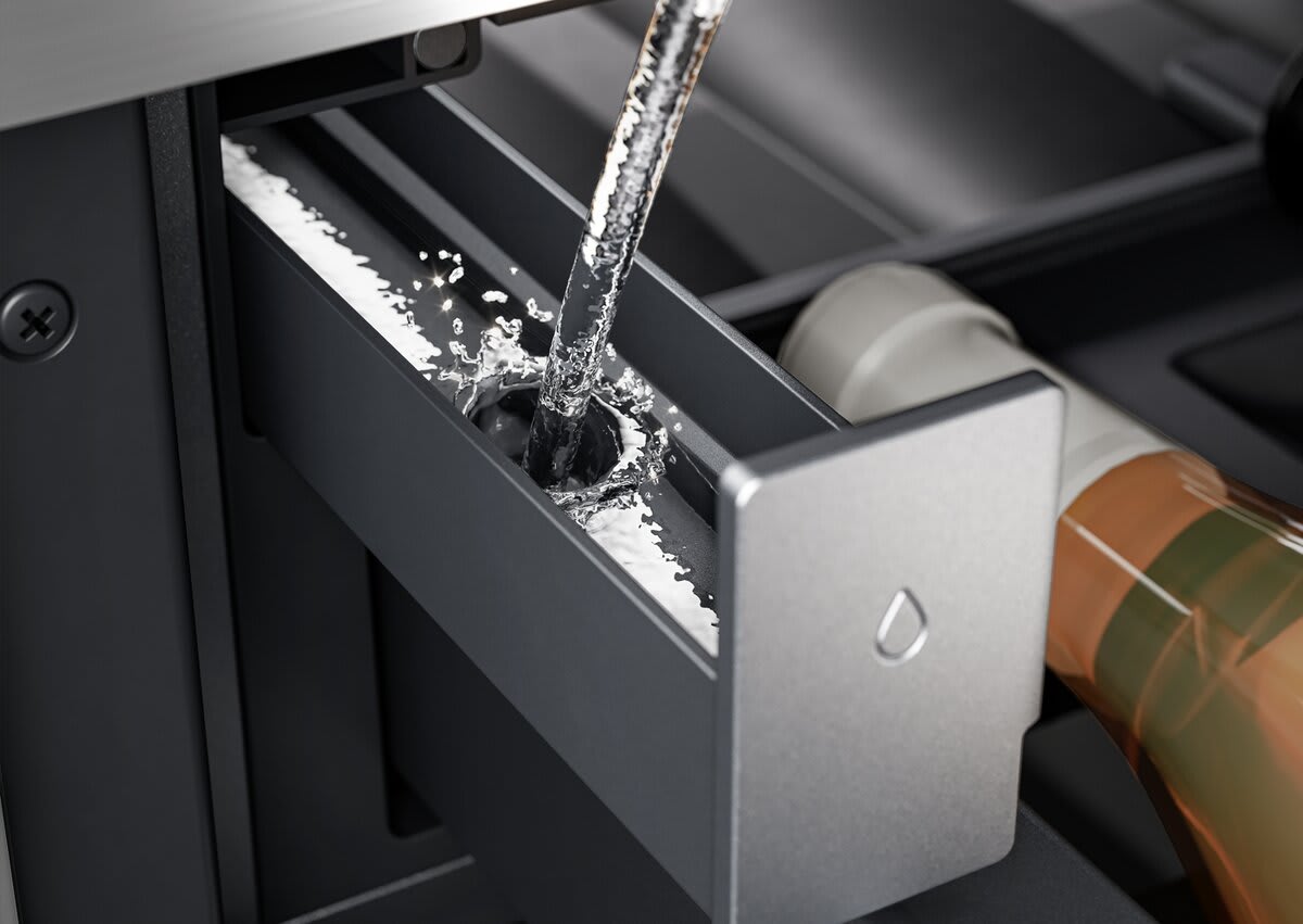 dometic drawbar offers exceptional sommelier level functionality in its wine fridges