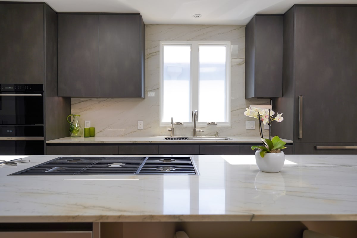 Kitchen Island Design Considerations, image size:1200x800