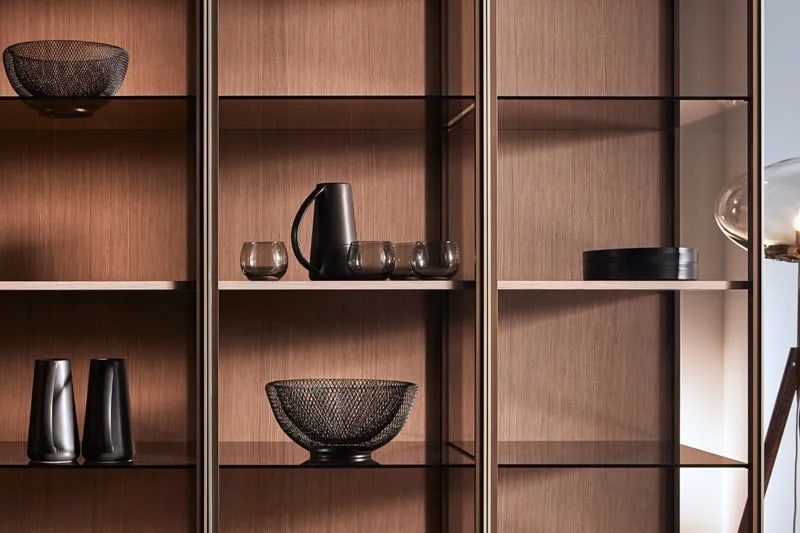 closeup of glance glass shelving in a display kitchen of the eggersmann germany showroom