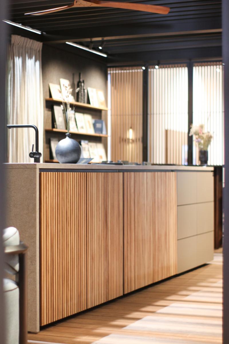 front of a c1 pure outdoor kitchen by eggersmann outdoor living