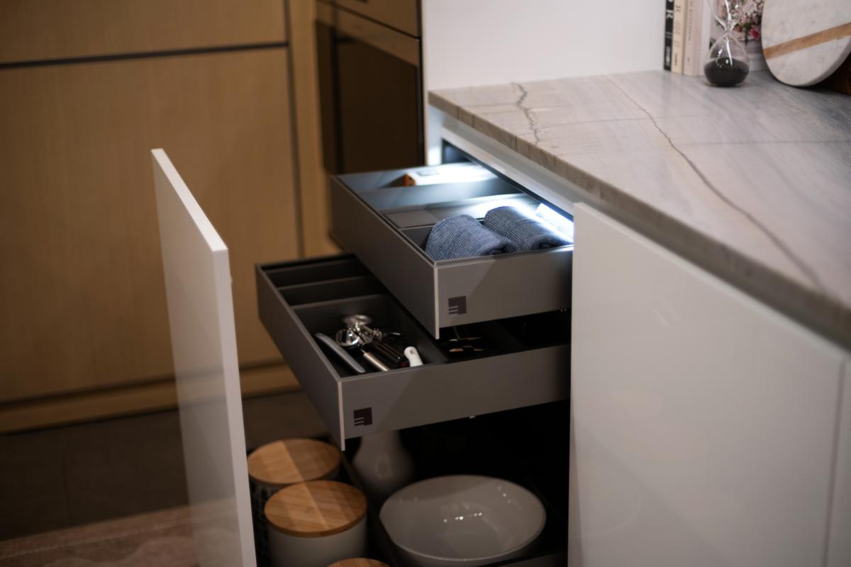 pull-out internal drawers from boxtec in a drawer of a eggersmann nyc showroom display kitchen
