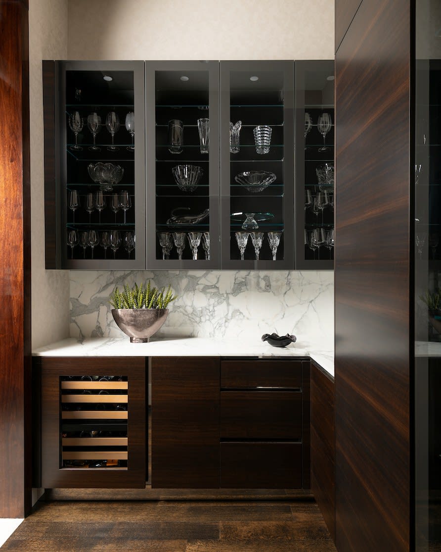 modern glass front display cabinet for glassware