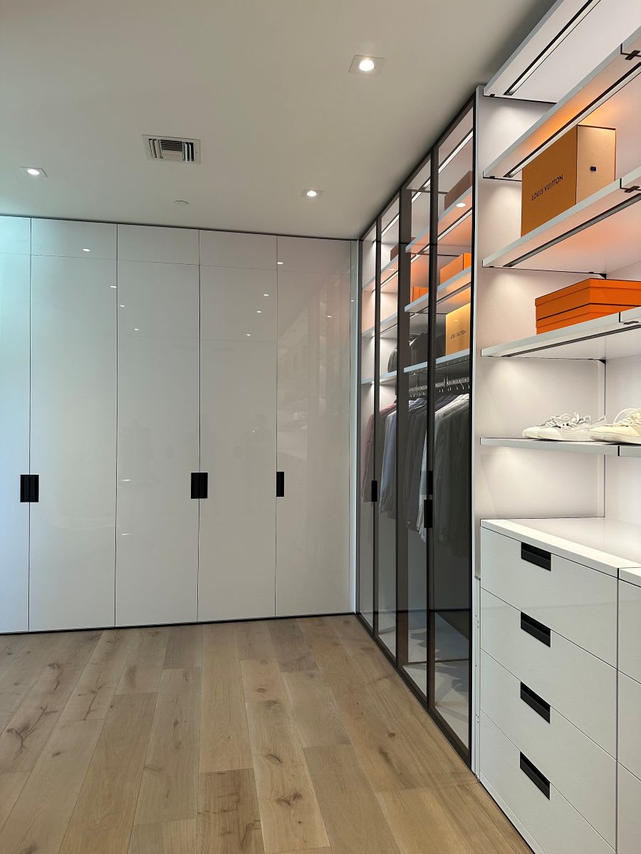 luxury wardrobe with high-gloss finishes designed by eggersmann scottsdale