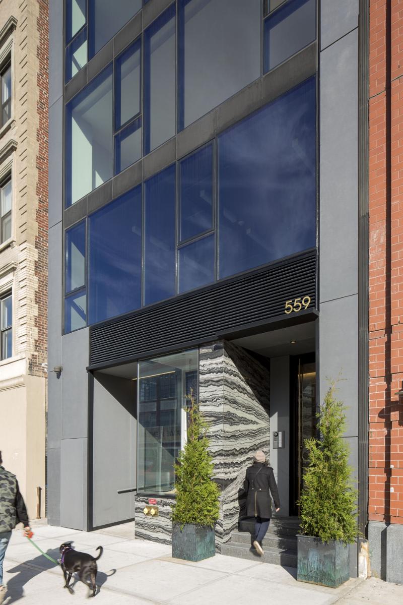 front entrance of chelsea waterside nyc building at 559 W 23rd Street, new york city