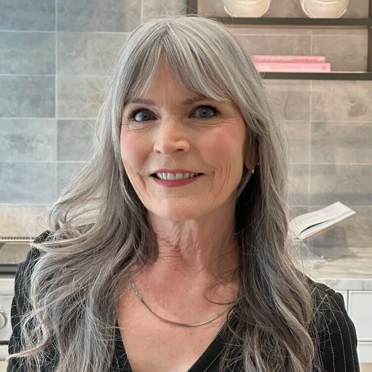 Kelly Lafosse, showroom manager and designer in eggersmann Laguna Kelly Lafosse, showroom manager and designer in eggersmann Laguna