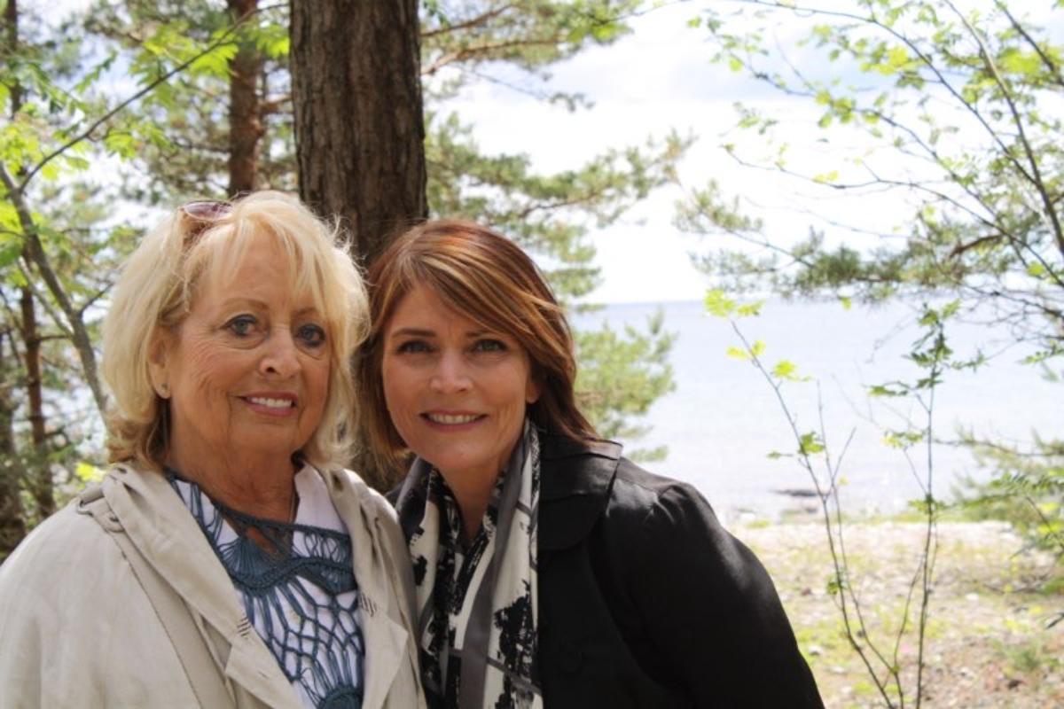 kelly lafosse eggersmann laguna showroom manager and mom