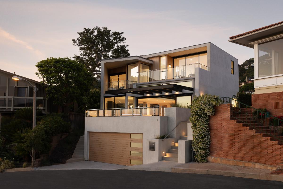 Coastal Modernism in Laguna Beach