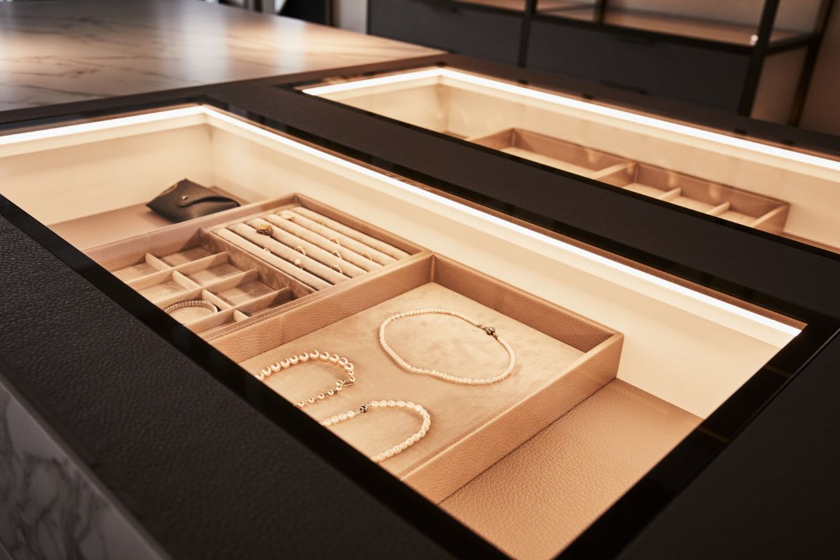 custom jewelry organizers in drawers with removable trays