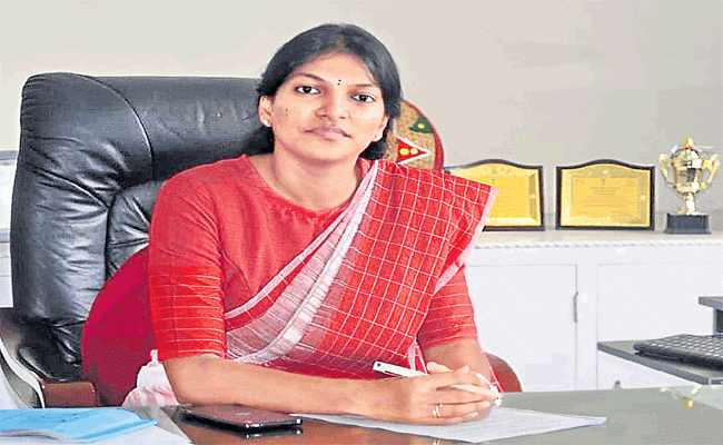 Smti Keerthi Jalli, IAS