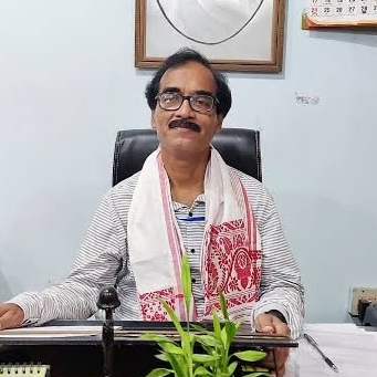 Dr Nilmadhab Das