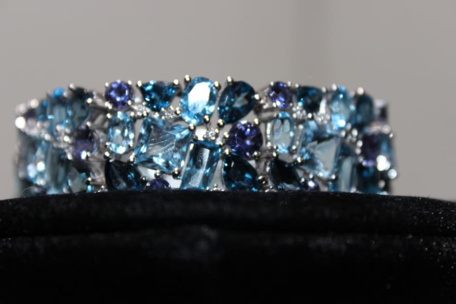 Vintage to Vogue Jewelry Auction- COMING SOON!