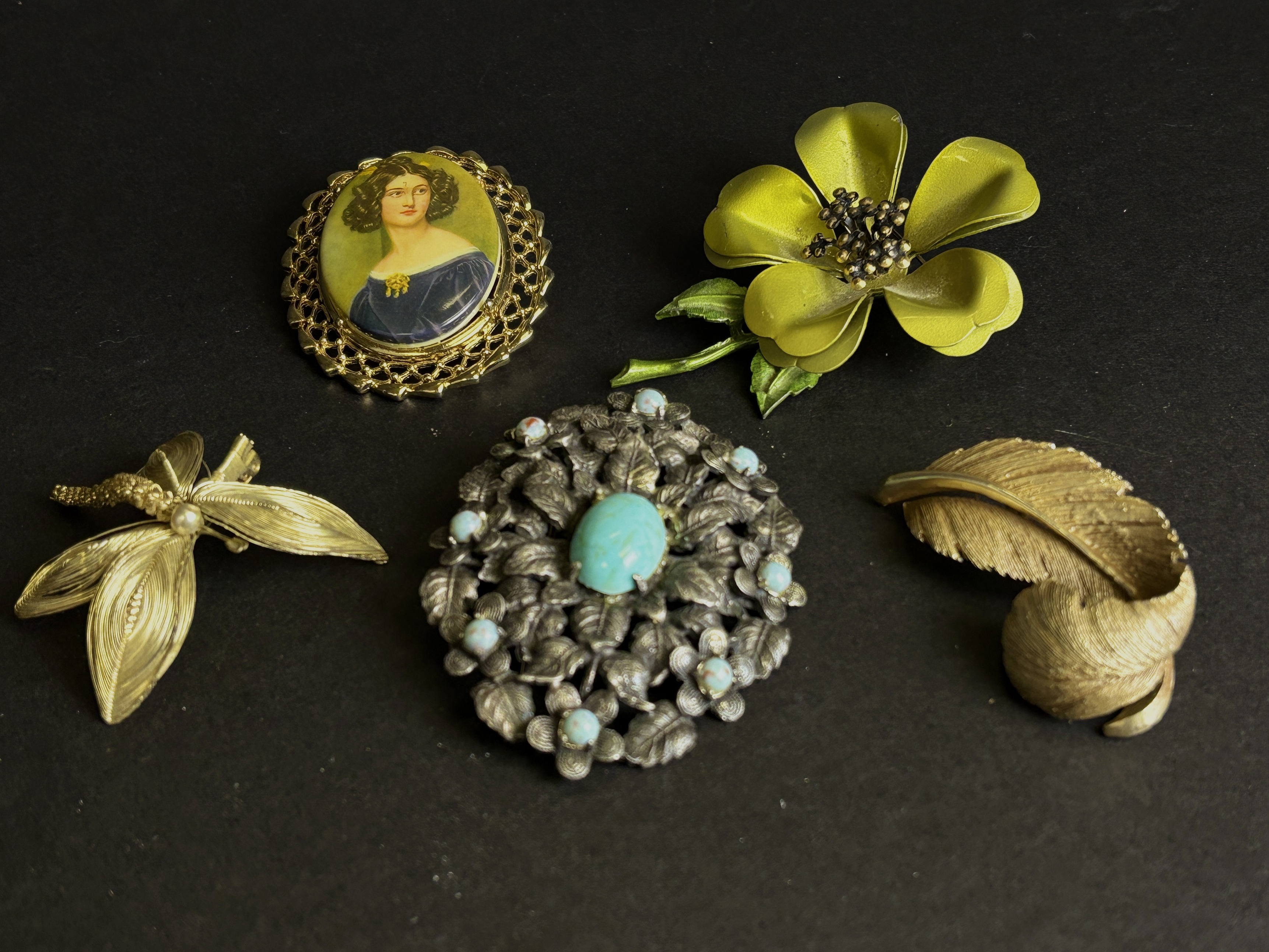 Bling By The Bundle Auction