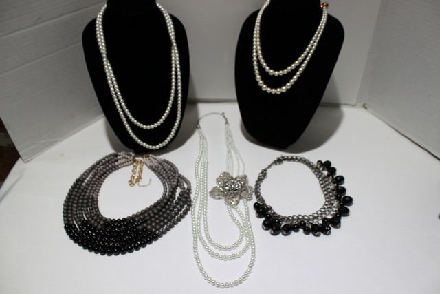 Bling By The Bundle Auction