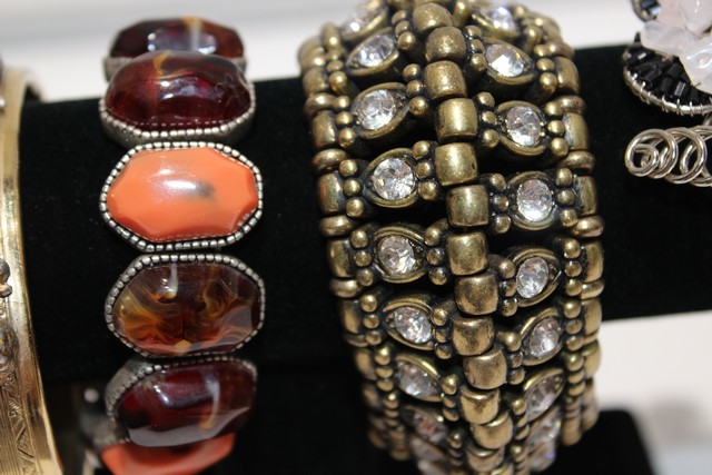 Bling By The Bundle Auction