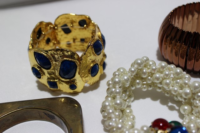 Bling By The Bundle Auction