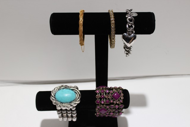 Bling By The Bundle Auction
