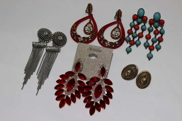 Bling By The Bundle Auction