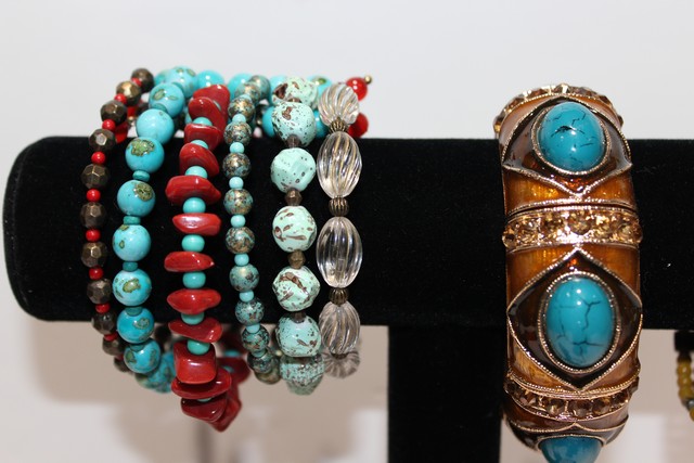Bling By The Bundle Auction