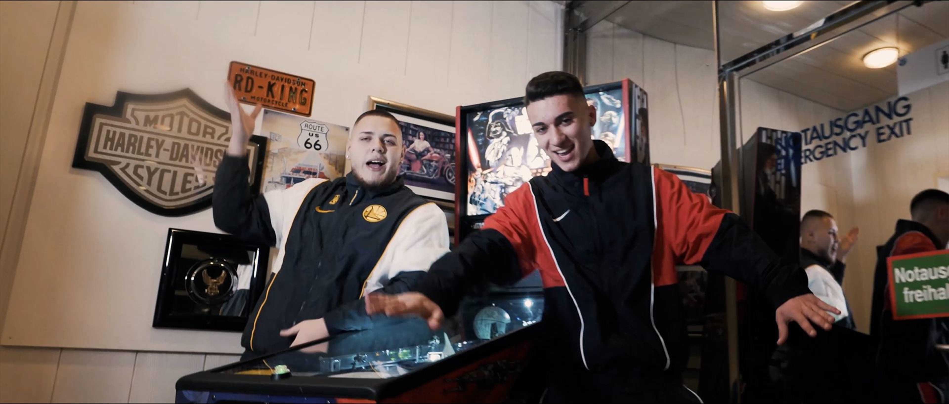 Foto aus dem Musikvideo "Wart no echli" von Criminel und Aldo