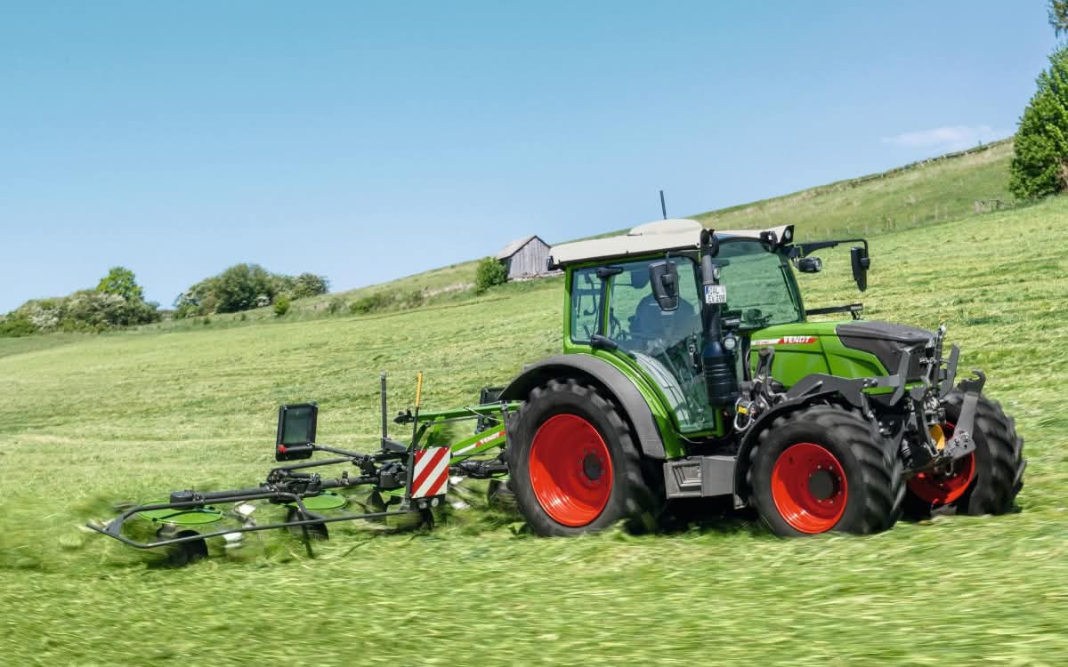 Liten traktor med massiv teknologi