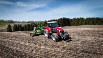 Satser videre med Massey Ferguson 7S og Amazone