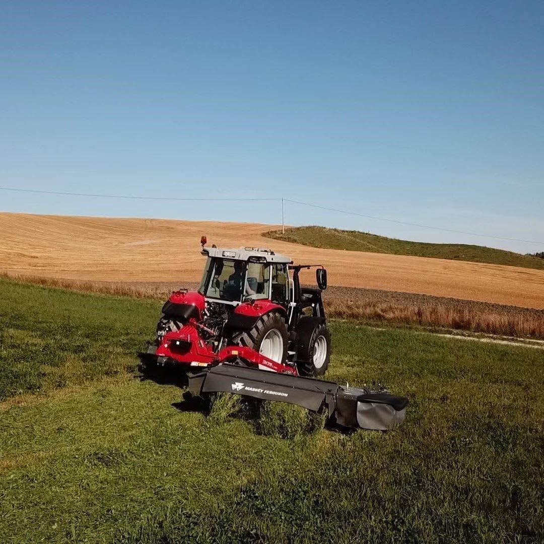 DM TL-V  fra Massey Ferguson er robuste 3-punktmonterte slåmaskiner.