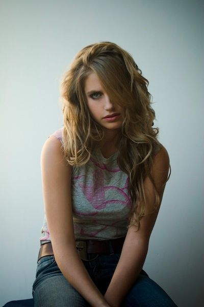 עיצוב שיער ואיפור לאופנה