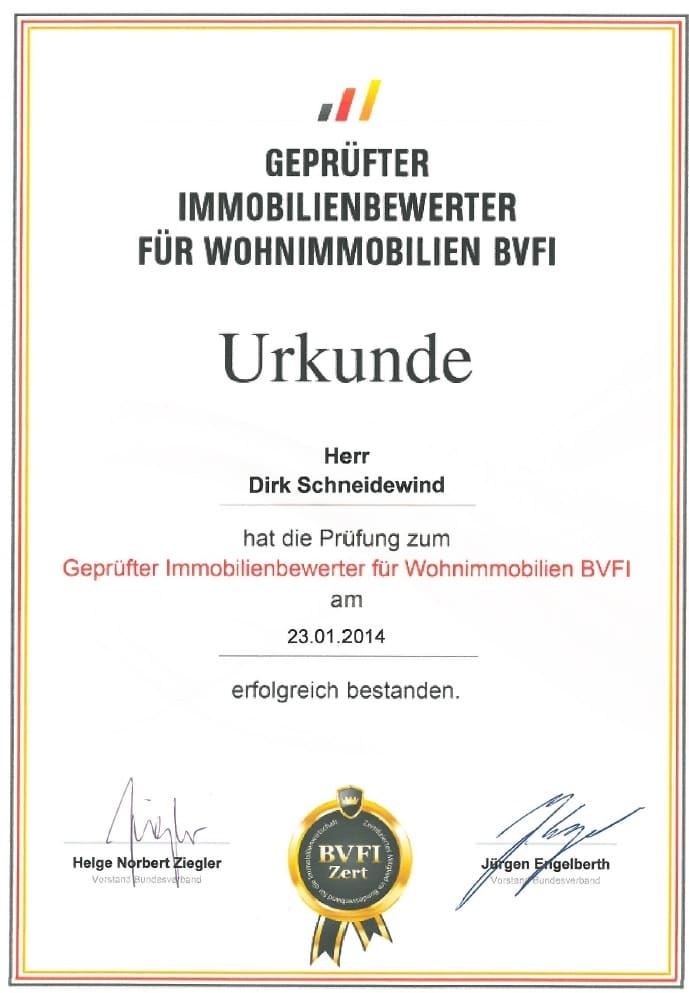 Bereits 2014 erhielt Herr Schneidewind die Urkunde nach erfolgreicher Prüfung zum geprüften Bewerter von Immobilien