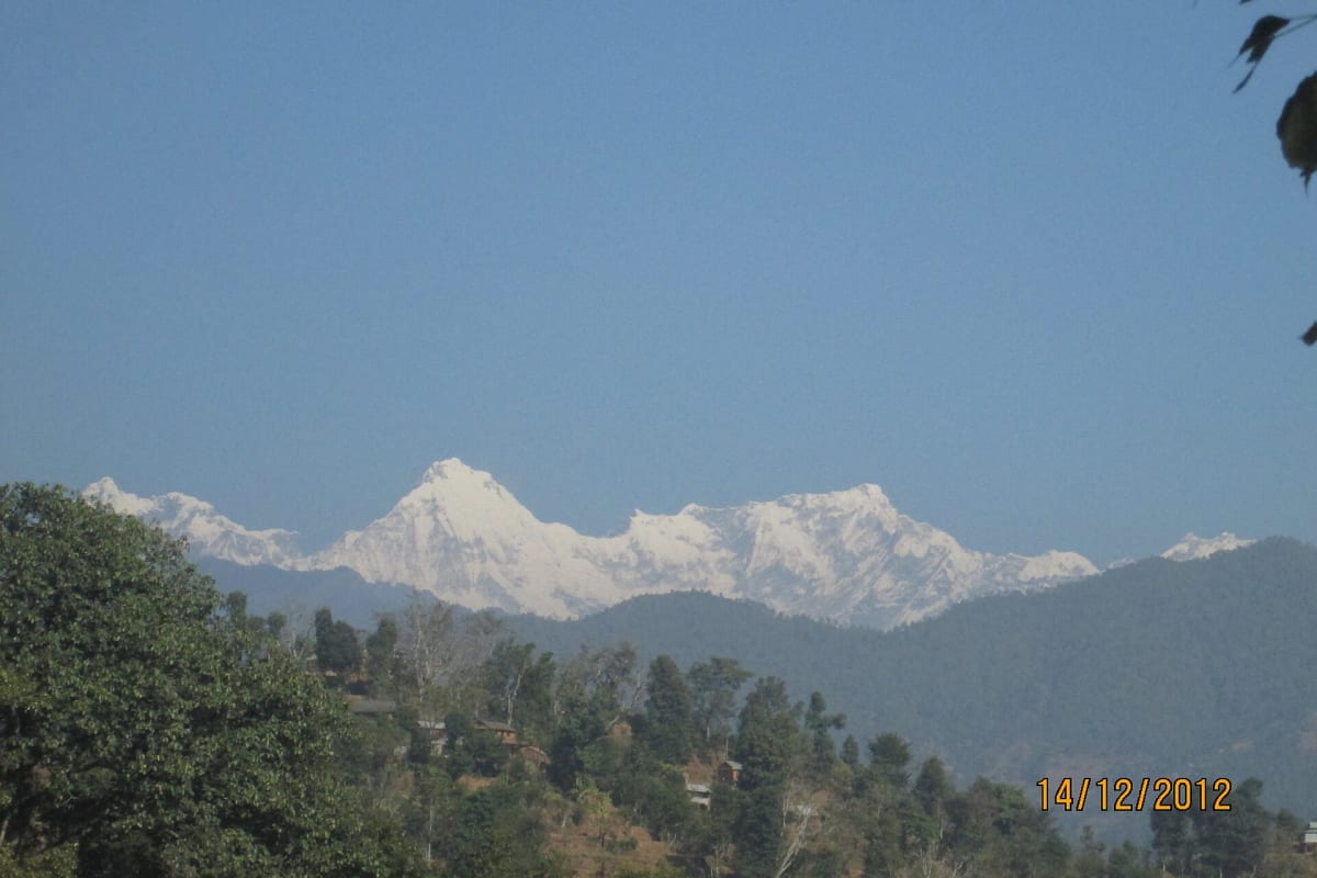 Ridge country above Muralibhanjyang in Dhading, on the Ganesh Himal trek.
