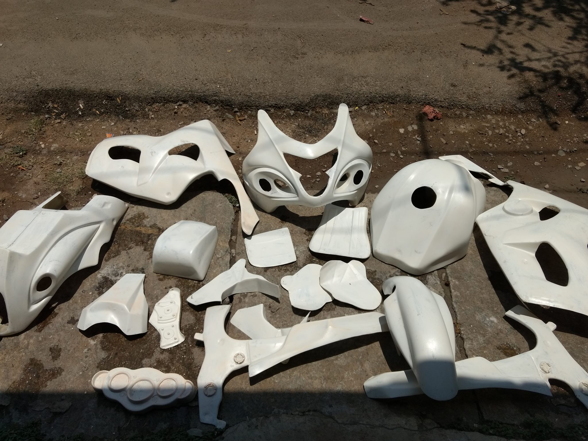 Suzuki Hayabusa Full Race Fiber Kit - High-Quality Fiberglass Custom Body Kit