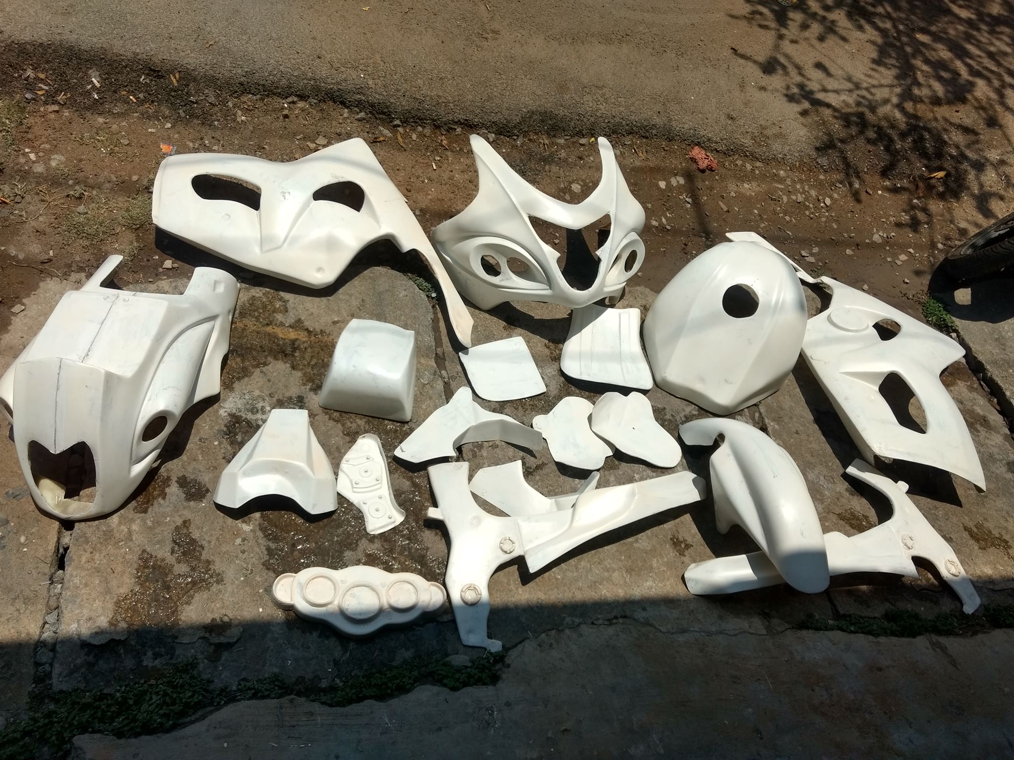 Suzuki Hayabusa Full Race Fiber Kit - High-Quality Fiberglass Custom Body Kit