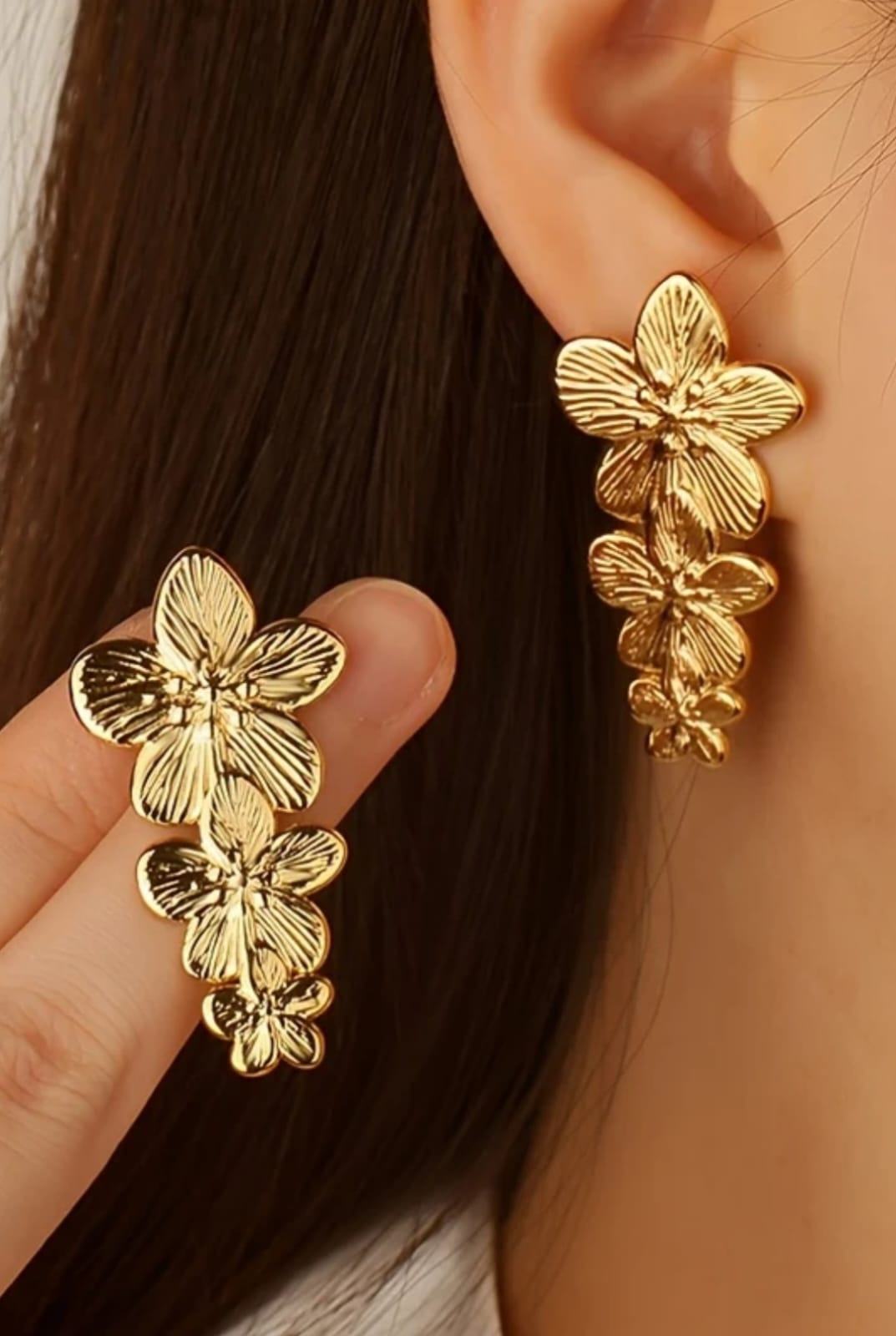 Beautiful crafted danglers