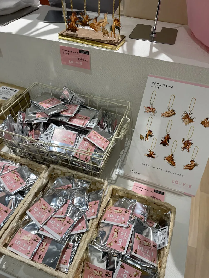 ルーヴル美術館展 愛を描く グッズ一覧を38枚の写真で紹介！図録についても