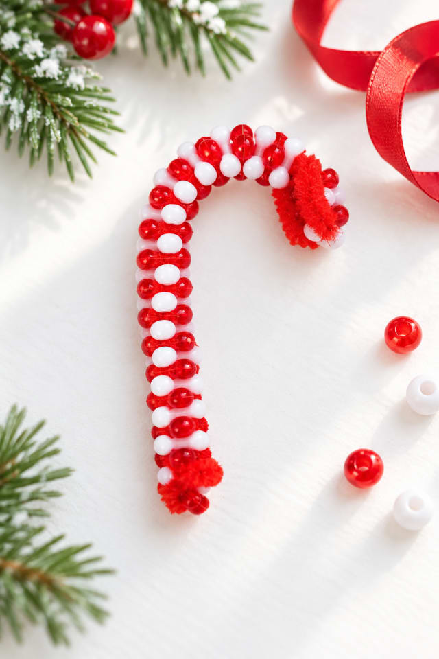 Classic Beaded Candy Cane Christmas Ornament Craft | holiday DIY | craft project ideas maker-lifestyle pin
