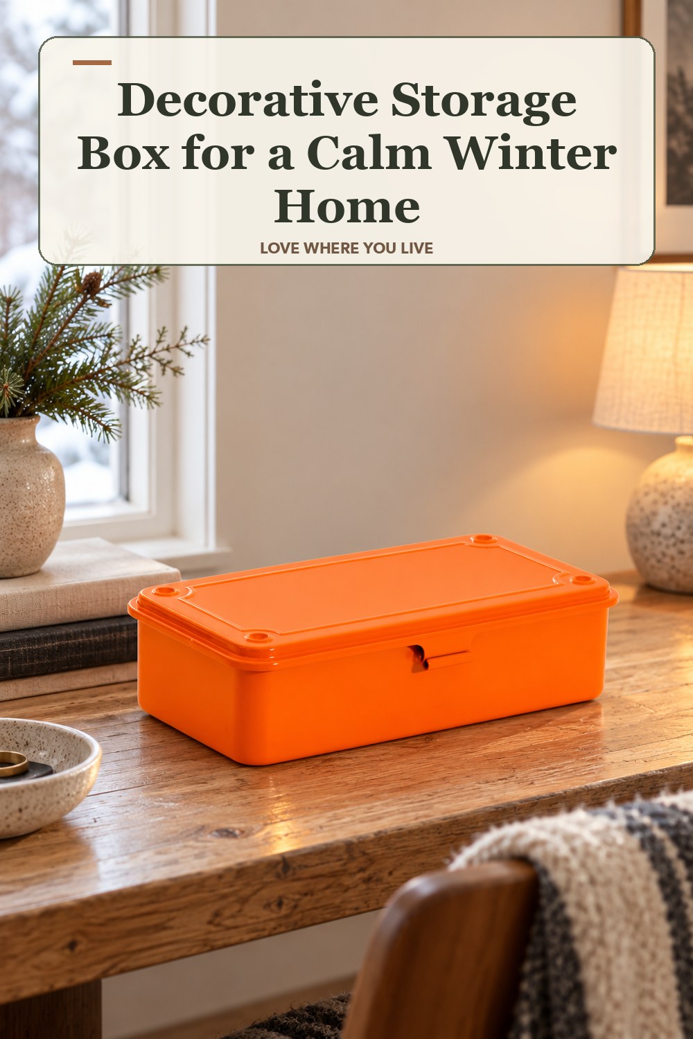Lived-in winter room with a decorative storage box and the headline: Decorative Storage Box for a Calm Winter Home.