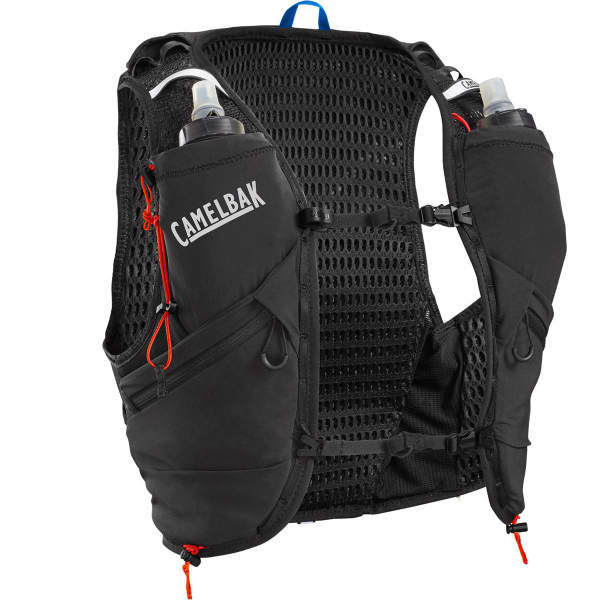 Camelbak trekking store