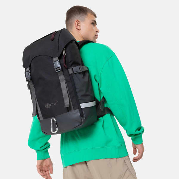バッグ・カバンその他 EASTPAK OUT CAMERA PACK EASTPAK-OUT CAMERA PACK OUT BLACK - Lifestyle backpack