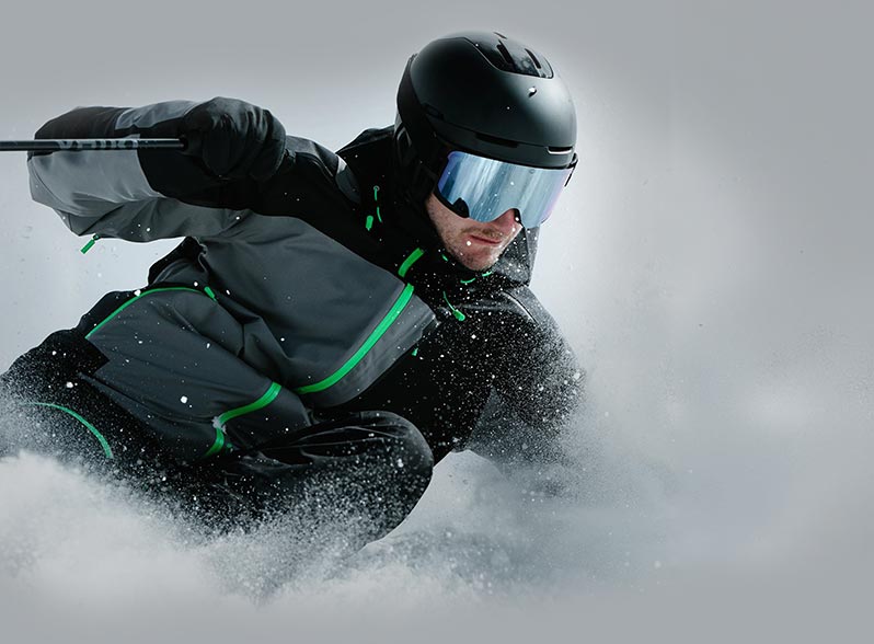 Skieur Spyder en action dans la neige